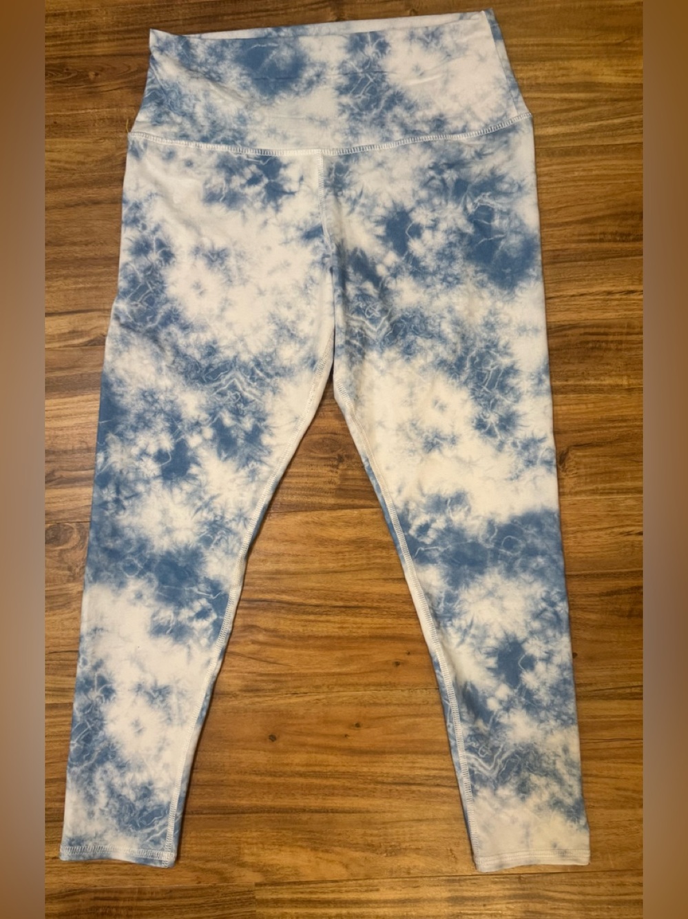 Evolution and Creation Blue & White Tie-Dye Leggings